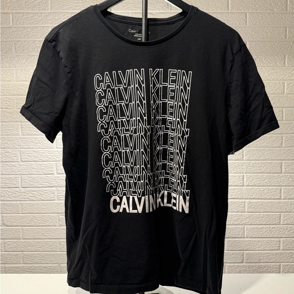 Calvin Klein Black Short Sleeve Tee with Logo Design - Picture 1 of 4